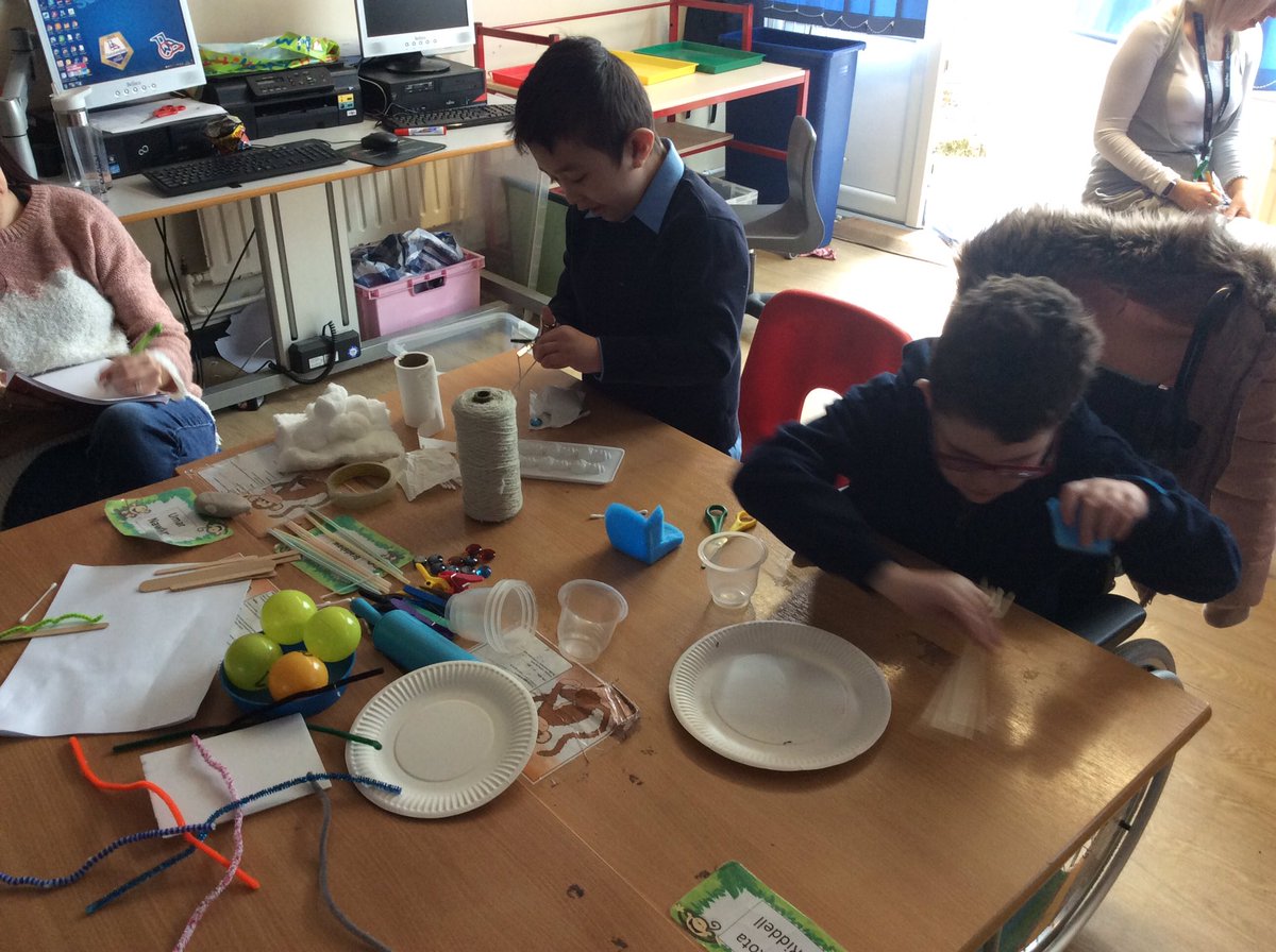 wilsonstfeed's tweet photo. #wsmonkeys making some fabulous inventions with our invention box critical thinking activity! #wscriticalthinking https://t.co/jGrI8khKSU