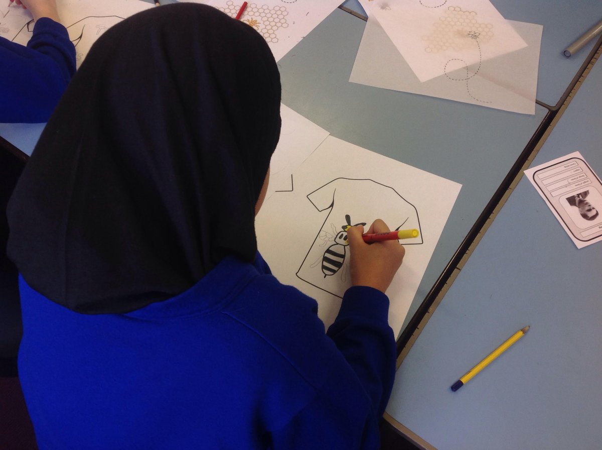 KingswayCT's tweet photo. Ladybarn children enjoying various activities this morning - creating a 'big art' Manchester skyline work in progress for Coffee 4 Craig's walk-in centre, designing t shirts for the #lovewins charity appeal, making craft Manchester bees and designing a kit for MU's women's team! https://t.co/tgKWEbzsu3