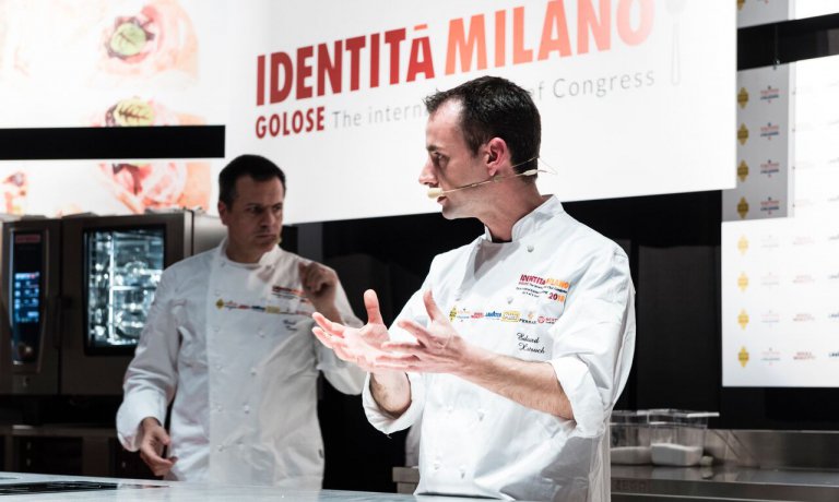 identitagolose's tweet photo. .@DisfrutarBCN, technique and enjoyment.
During the lesson in Milan, the Catalan trio presented Oc'oo, a Korean tool with endless features https://t.co/2yQT2Ymtg3 #IGmi18 https://t.co/wLsbHnwDHd