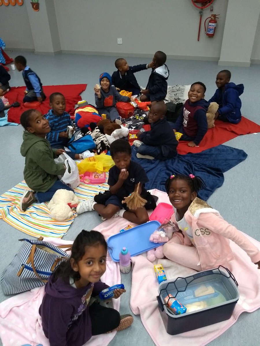 AcademyCurro's tweet photo. This morning our Foudation phase learners enjoyed a Teddy bear picnic. https://t.co/Ixwv5KyGMM