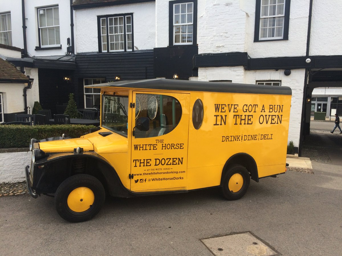 Really chuffed to see Gerald (the van!) last week. He's been busily promoting @TheDozenDorks @WhiteHorseDorks and doing a rather splendid job #youarewhereyoueat #doesmybunlookbiginthis