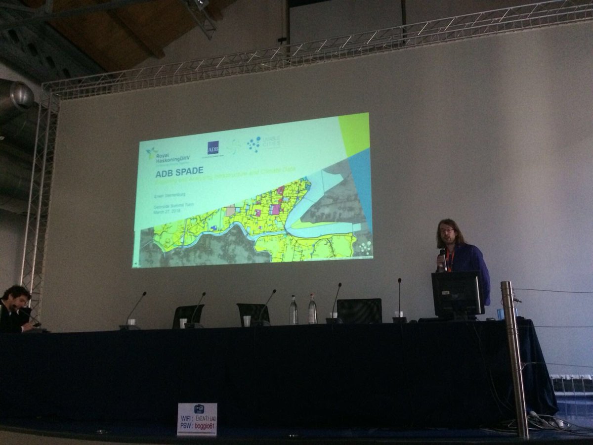 Erwin Sterrenburg of <a href="/RHDHV/">Raghad♏️🦂</a> now presenting the ADB Spatial Data Analysis Explorer at the <a href="/GeoNode/">GeoNode</a> Summit in Torino.