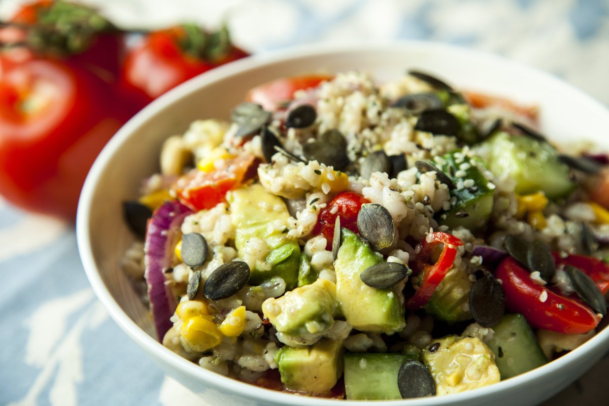 GoVeganBox's tweet photo. Day 27, Lunch - Pearl Barley partnered with all the freshest veggies, Hemp Seeds &amp; Pumpkin Seed! #microboost #microboosting #vegan #veganfood #vegans #veganism #veganpower #veganlife #veganeats #veganlove #veganfoodie #vegandiet #healthyvegan #veganlunch #hempseed #pumpkinseed https://t.co/xPZ7VLpntP