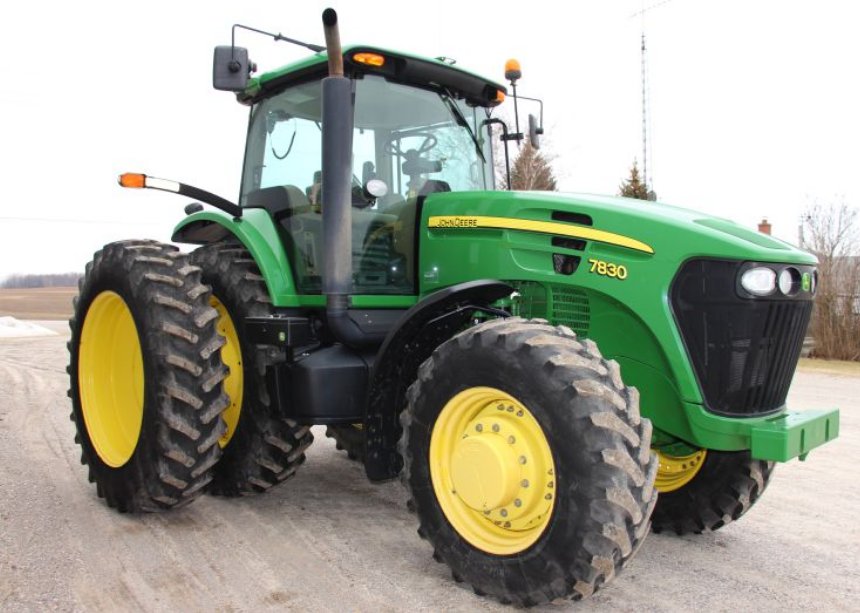 MachineryPete's tweet photo. Walter Farms auction Thursday (March 29) in St. Thomas, Ontario, sale by good folks at Shackelton Auctions...2012 JD 9560R 4WD w/ 2655 hours; JD 7830 w/ 2436 hours; Restored JD 40; 2011 JD S680 4WD combine w/ 1487 sep. hours. Online bidding here: https://t.co/H43ig1nUbv https://t.co/A7wRL8NjdO