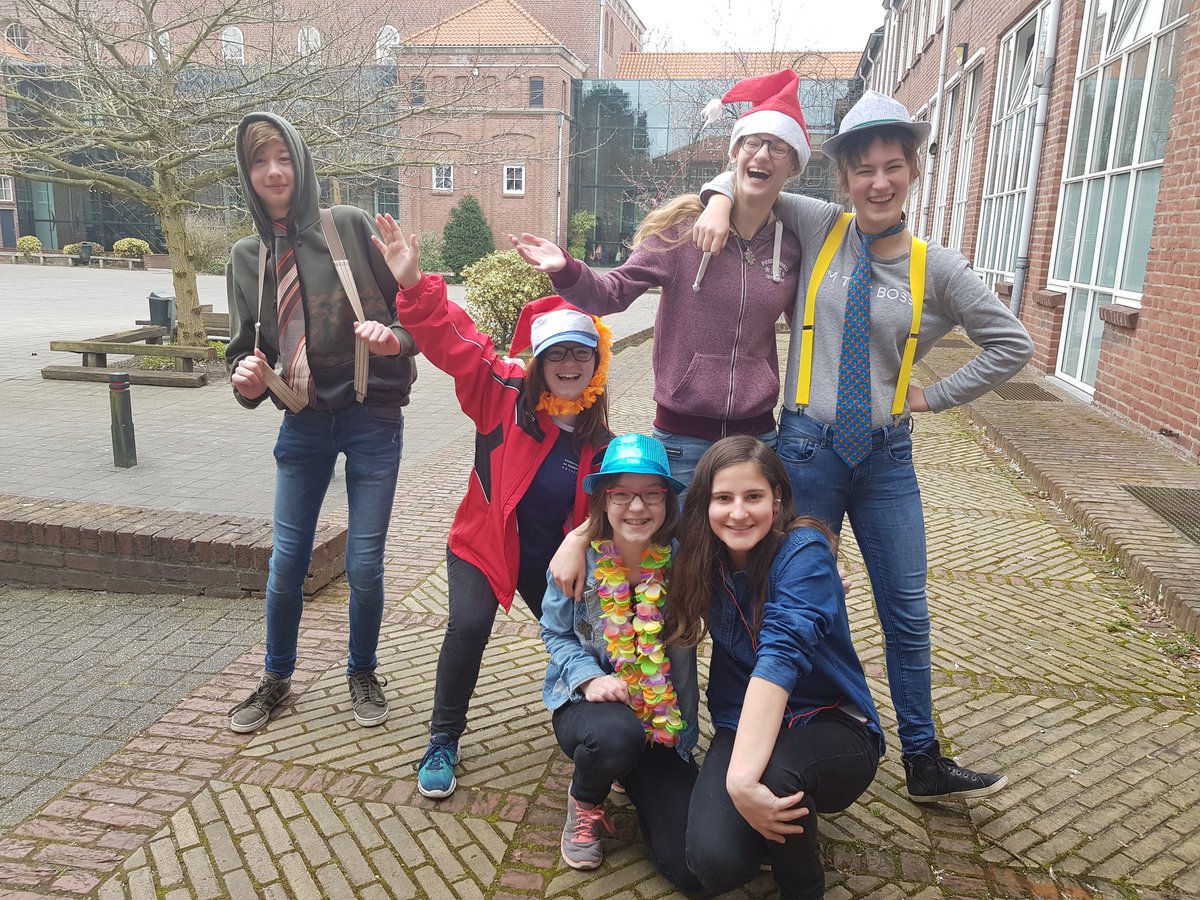 gym_oelbert's tweet photo. Oelbertdag 2018 op @gym_oelbert met ruim 30 workshops en #poffertjes #oelbert #succes https://t.co/Rz3IHJvB9G