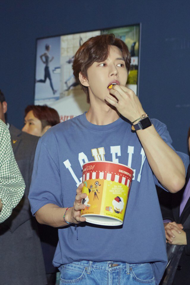 KakaoTalk 2018.03.27. "Movie <Cheese in the Trap> Stage Greeting Photos Exclusive Release Anyone who wants to eat popcorn~ Next time watch a movie with me! I'll KakaoTalk with you" #박해진...
