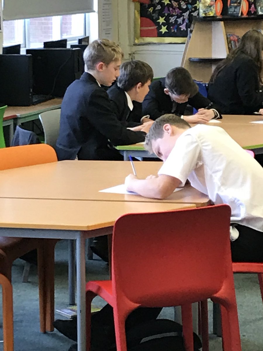 ParkerLiteracy's tweet image. Year 7 enjoyed planning their short stories for Daventry Arts Festival today! ✍️ #DavArts #GetWriting