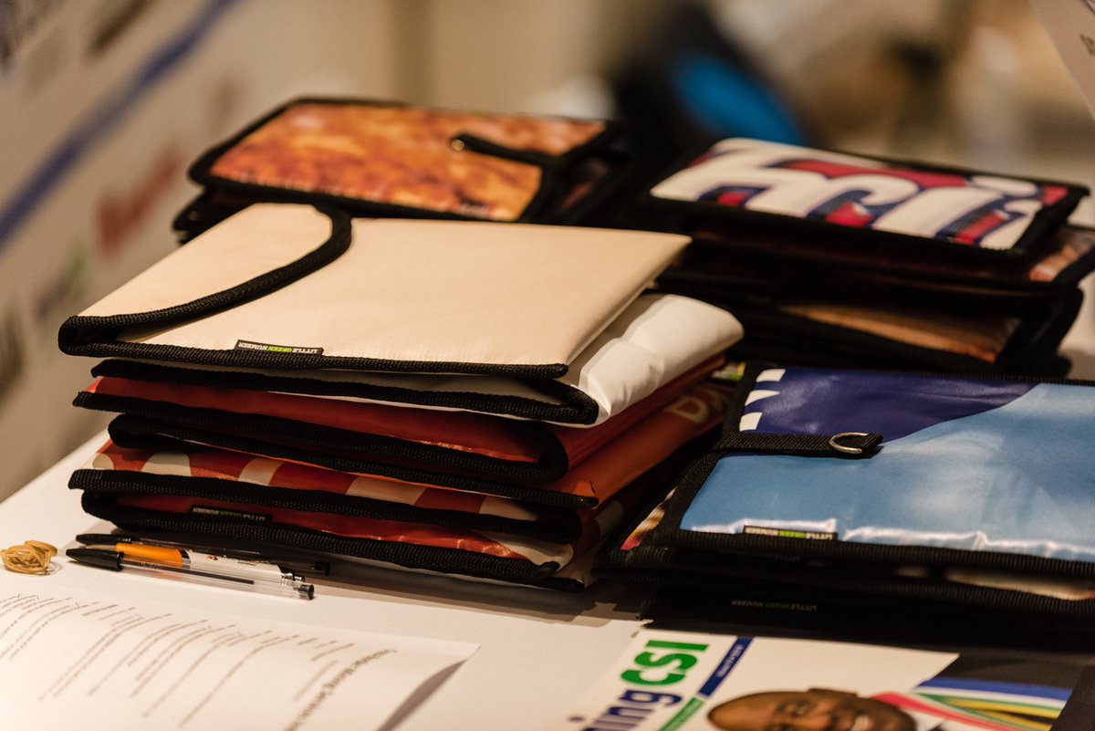 WvdMPhotography's tweet photo. Just love seeing my wife's company's(@littlegreennr) bags at conferences. @CrossBorderMine Indaba. #CBMSIndaba2018 @joburgindaba #eventphotography #wynandvandermerwe @DRAGlobal @HarmonyGoldNews @Implats @SBI_SouthAfrica #africansunmining @zbswanepoel @IsimiloDBO @phambilicm https://t.co/yh9NjUneWL