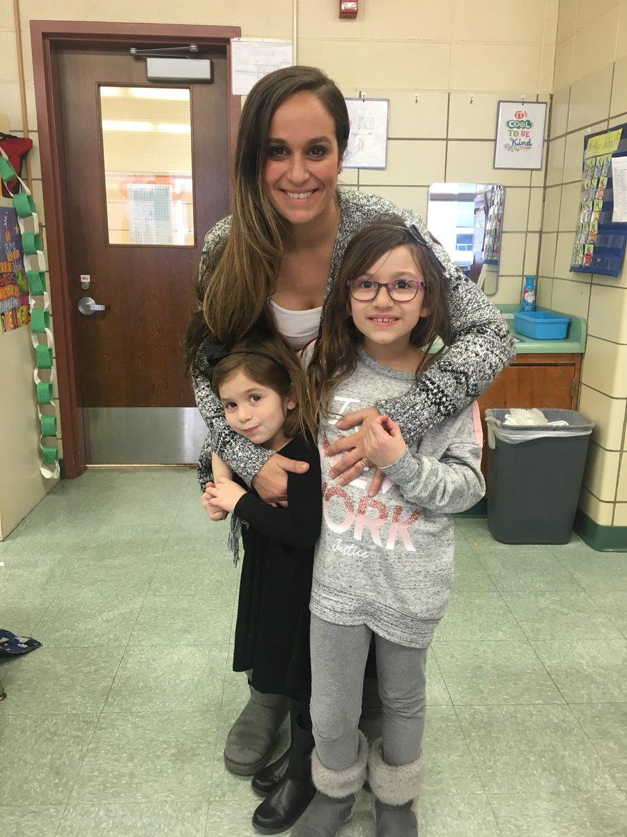 MrsJaworowski's tweet photo. We have some amazing parents! BIG thanks to our mystery readers! 🤗❤️ https://t.co/sfYsjc4mXo