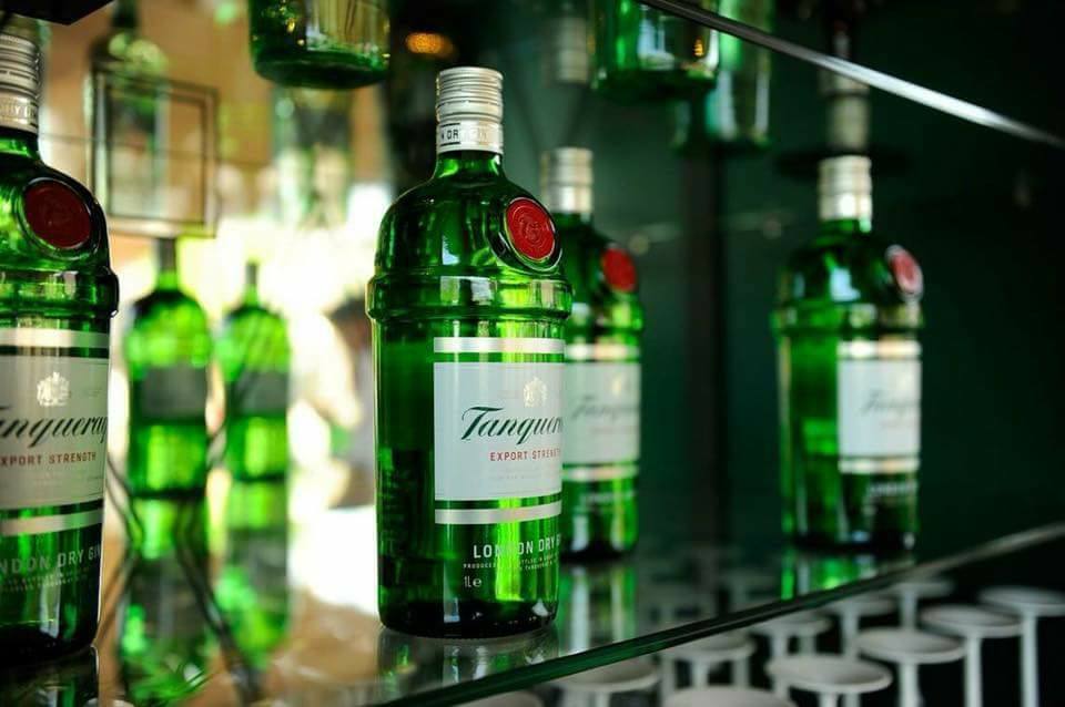 Slug_O2's tweet photo. It's #Thursday already...pass me the gin!!
2-4-1 on #Tanqueray and Tonic all day! https://t.co/doLWjblBDy