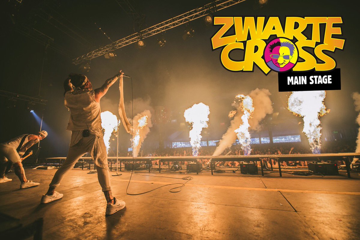 HO-LY SH*T! We staan voor de vijfde keer op de Zwarte Cross en dit jaar hebben we de grote eer om op zaterdagavond de MAIN STAGE af te sluiten! We gaan ons Zwarte Cross jubileum groots vieren: nóg meer zielen, nóg meer vreugd! 🔥
Foto: Silvy Maatman