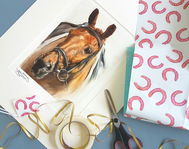Get wrapping & #treat your loved ones this #Easter! 🐴🎁 Don't forget to come & see me this #GoodFriday at #MiddlehamOpenDay where I'll be selling my #products in Chris Fairhurst's yard!
.
Shop #equestrian products now > bit.ly/2pDXEd5
.
@Racingwelfare @MillbryHill