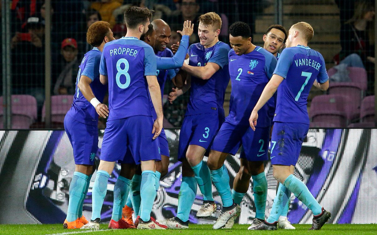 RonaldKoeman's tweet image. Een mooie overwinning die vertrouwen geeft! Tevreden over de uitvoering, discipline en werklust gisteravond 🇳🇱 #NedPor
-
A good victory that gives us confidence! I am happy with our performance, discipline and work ethic in yesterday’s game 🇳🇱 #DuchLions