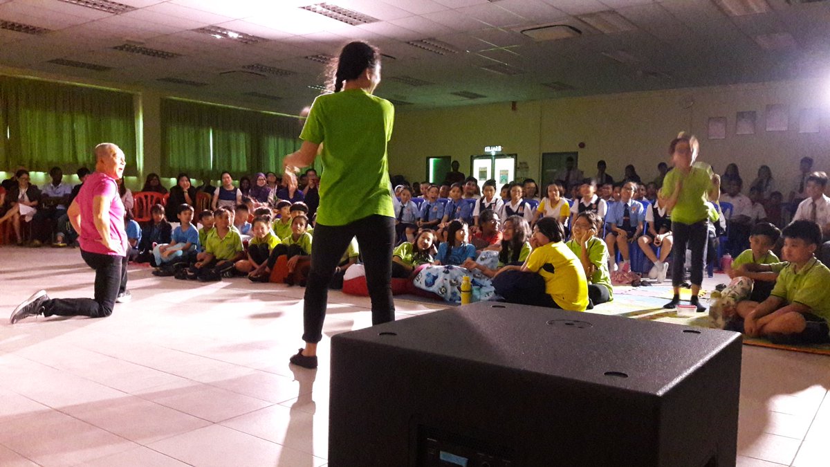 klshakespeare's tweet photo. Getting the audience at Nilai International School to join in the battle of Macbeth vs Macdonwald. #ATTMBTMACBETH https://t.co/qb05IFWdDv