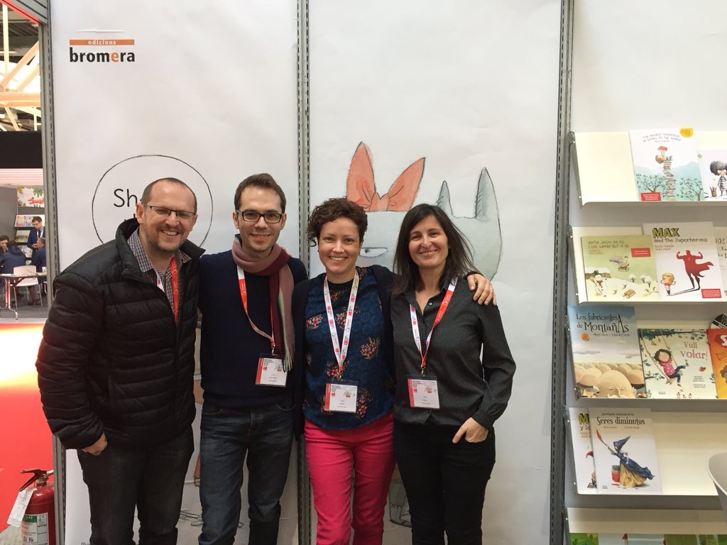gpamplo's tweet photo. Seguim exportant la nostra literatura i teixint complicitats arreu. Ací, amb @carolborras, Rocio Bonilla i Ilan Brenman. La millor companyia! @bromera @editorscat @aepv_editors https://t.co/3R7noLyExL