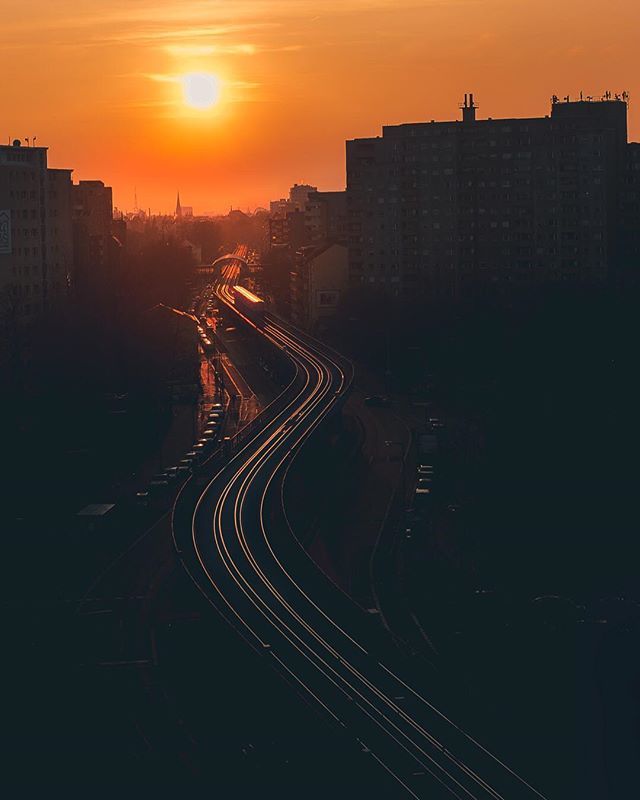 The road is never straight.
.
.
.
#Urbanexplorer #main_vision #welivetoexplore #urbanromantix #streettogether #streetvision #urbanandstreet #createexplorertakeover #citygrammers #berlinstyle #urbangathering #streetframe #fujifilm #fujifeed #fujifilmx100t #igersberlin #ig_ber…