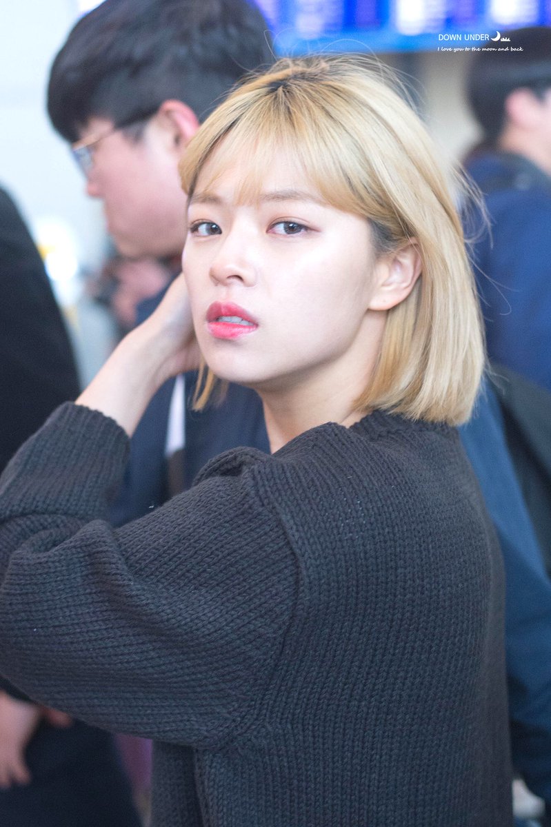 downunder_9's tweet photo. #정연 180321

The starry heavens, starry-eyed

#TWICE #트와이스 #Jeongyeon #ジョンヨン https://t.co/LTDBCHutGA