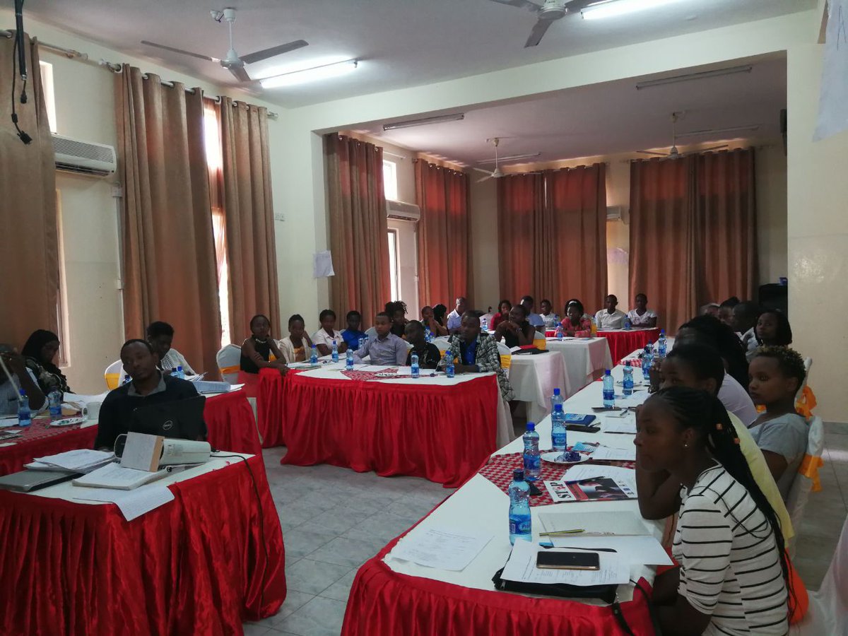 AliceAbok's tweet photo. #genderbasedawarenessworkshop Silence allows violence; Speak out and help those who experience violence. @UN_Women @MombasaCountyKe @GBVnet @ICRHKYouth @IcrhKenya @GlobalyouthKe @YouthActionNet https://t.co/UTryUfSsta