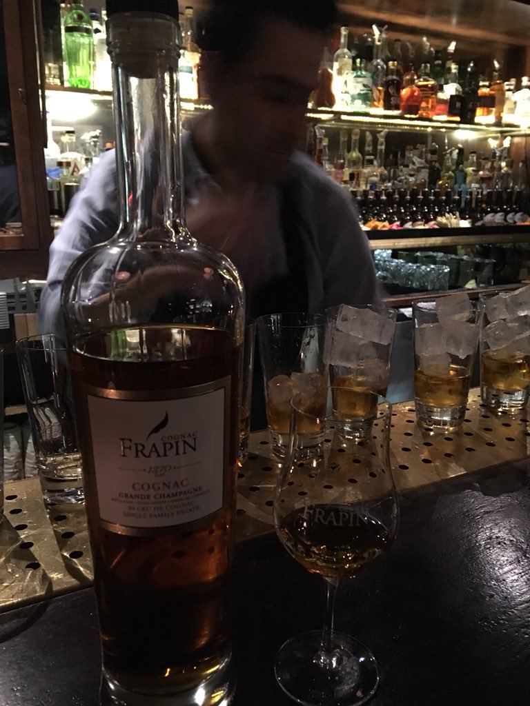 MichelleBrachet's tweet photo. Great night &amp; fabulous new #Cognac #Frapin #1270 Bravo Patrice &amp; thanks for a brilliant evening @LouisLatourUK 👍#cognaclife #cognaclover https://t.co/KC3SvV4zPU