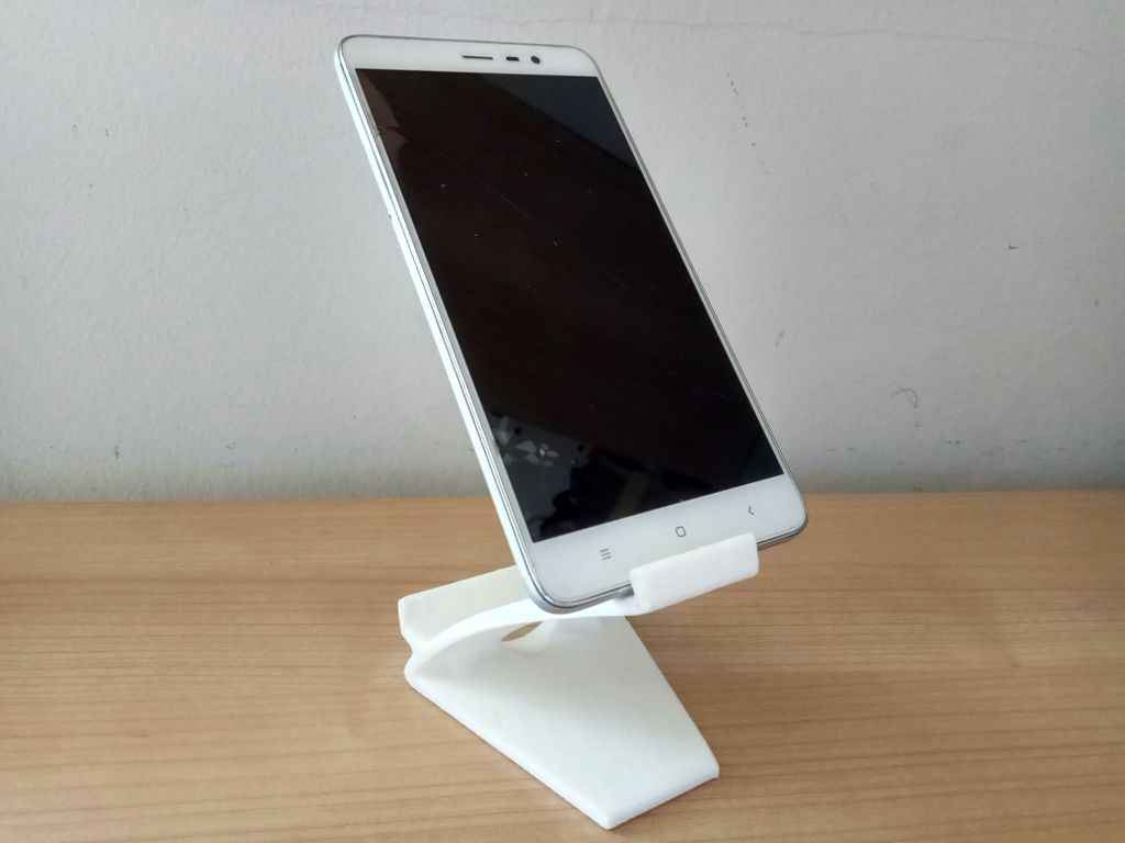 Este stand para el móvil diseñado por @bqreaders es genial. buff.ly/2DYiFo5

#smartphone #3Dprinting #3dprinted #movil