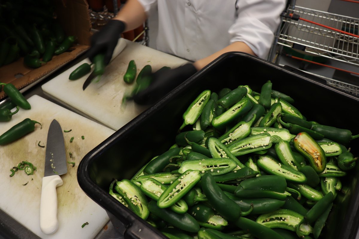 The atmosphere created by the ingredients we use to make our spicy products can be pretty tough to breathe in.😅 Let's just say we try to move as quickly as possible. #Jalepeños anyone?
#foodie #spicy #spicyfood #garnish #salt