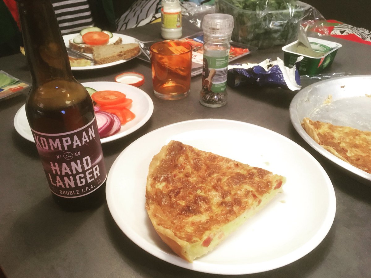 gummibierchen's tweet image. #Kumpelbrauerei @KompaanBier mit #Handlanger #doubleIPA #Craftbier zu #QuicheLoraine 🍺#Dutchcraftbeer #Kompaanbrewery #kompaan #kompaanbier #craftbeerporn #craftbeernotcrapbeer #craftbeerlife #craftbeerlover #beergasm #beertastic #beernerd #beergeek #beerfan #beersnob #dutchbeer