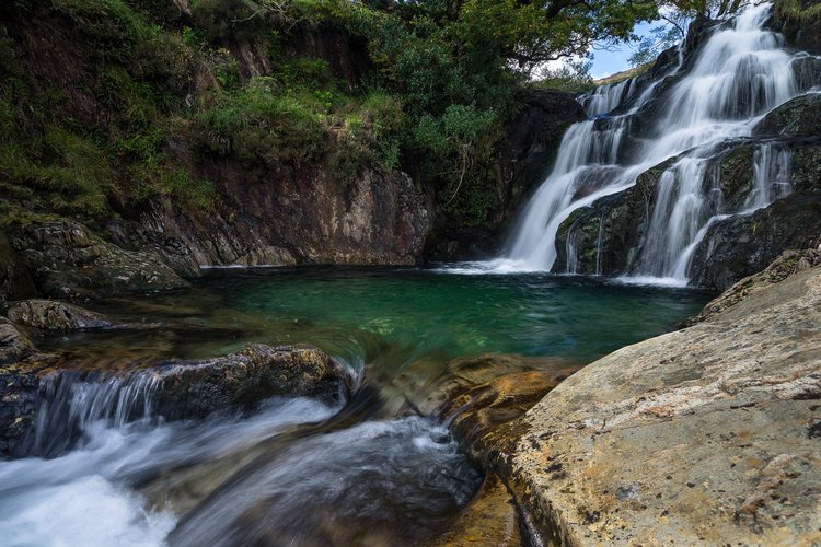 WorkshopsCamera's tweet photo. Join Tom Wood on his next workshop, taking place at Snowdon’s Watkin Path...
Learn to bring movement and life to the beautiful Waterfall’s of Snowdonia! 
*April 7th* 
(Link: https://t.co/zJDw3fdPJf).
#NorthWales #Photographyexperience #Landscapes #Waterfalls #Snowdonia https://t.co/ySGfytHoXd