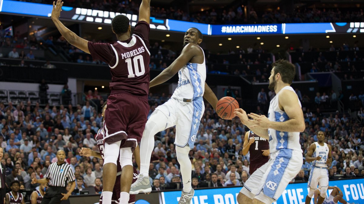 UNC_Basketball's tweet photo. In the history of @UNC_Basketball here is the entire list of players who averaged 10+ points, 5+ rebounds and 5+ assists for a season:

Theo

Let’s look at that list again:
@tpinsonn 

10.3 points, 6.5 rebounds and 5.1 assists

#GoHeels #SomeoneHadToBeFirst https://t.co/dLLMZJwCNH