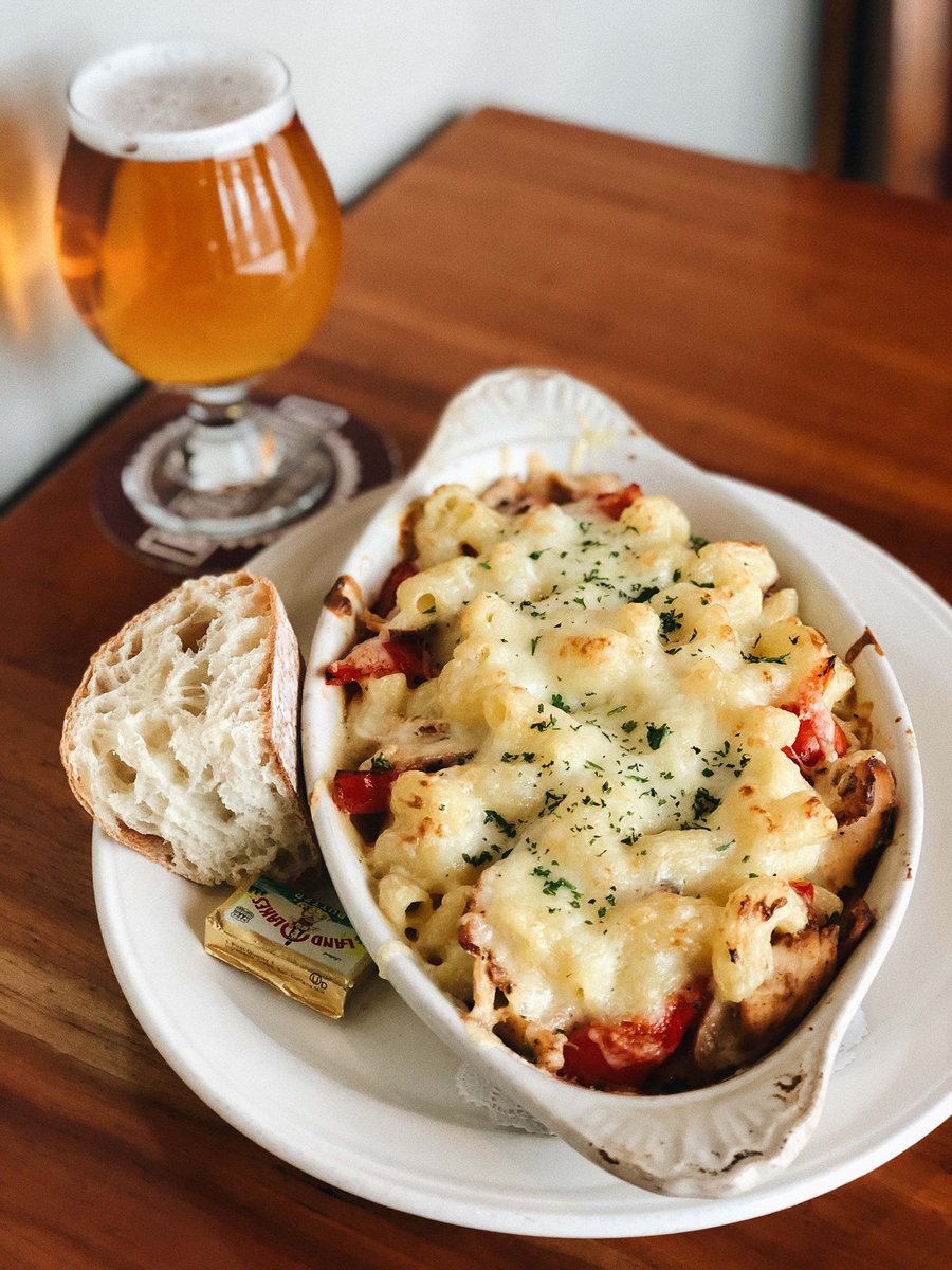 DevourBtown's tweet photo. #DevourBtown and @Lennies_BBC 's 2 for $40 menu makes a great excuse for date night. For more information: https://t.co/3LvVGEBspu https://t.co/DOApXyqOM6