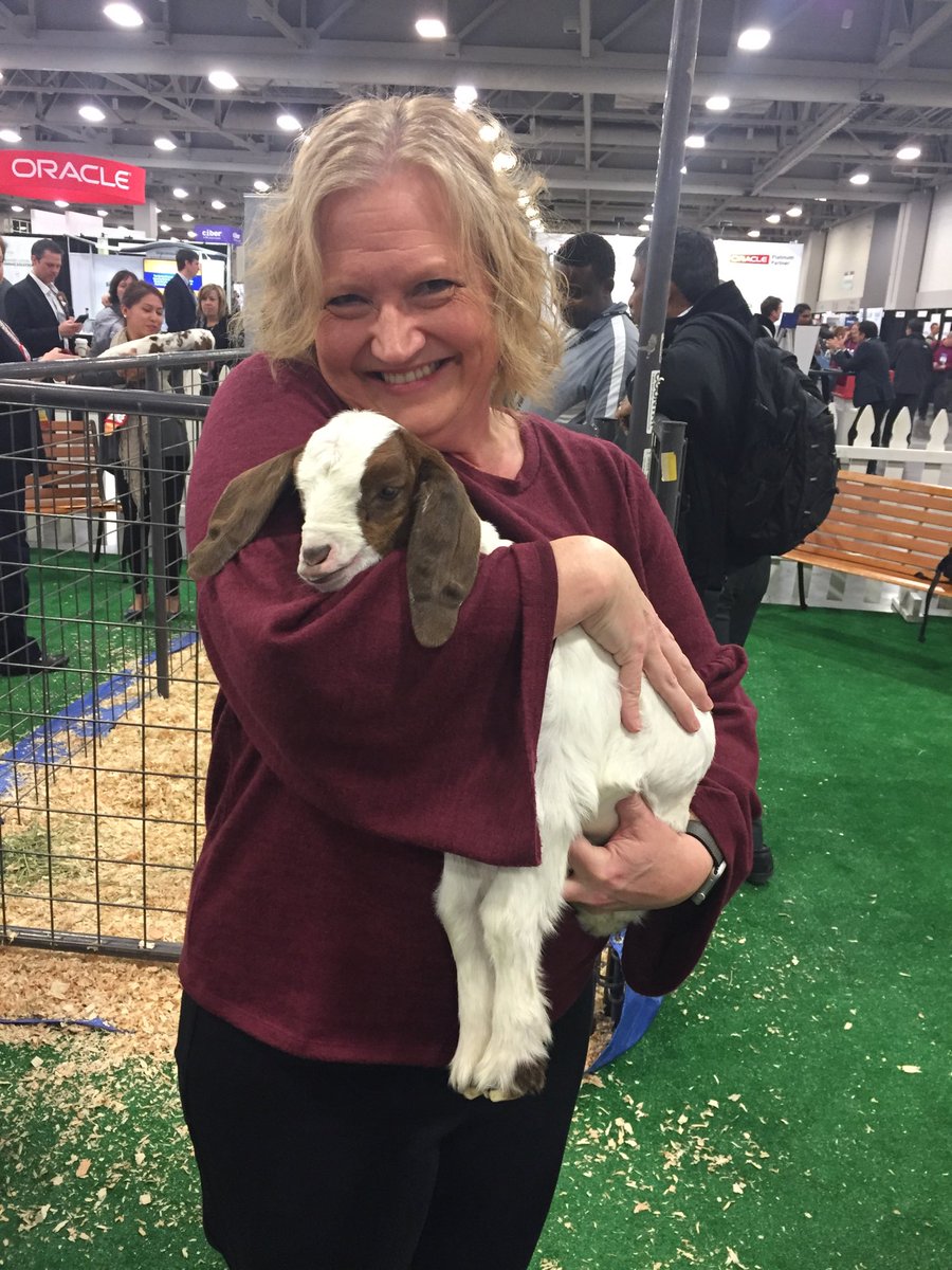 Gotta love a tender <a href="/heug/">HEUG</a> moment! #alliance18