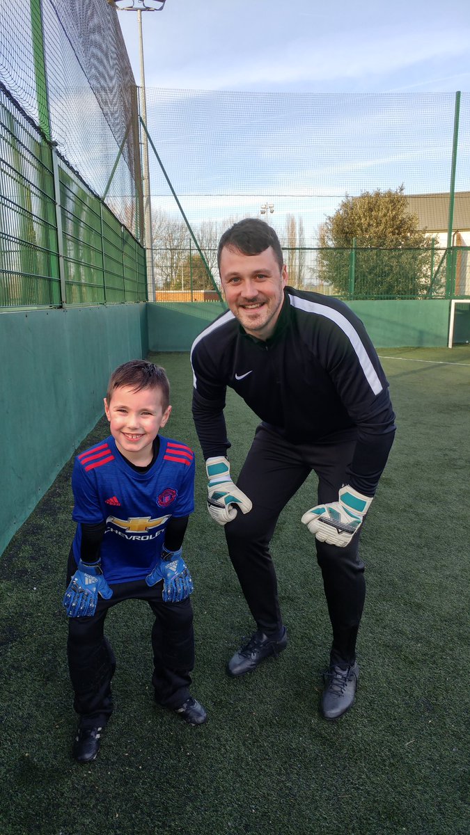 wendymurphymufc's tweet photo. My boy at goalkeeper training @shootinboots with his coach Matt ⚽ https://t.co/NLRonrB2m0