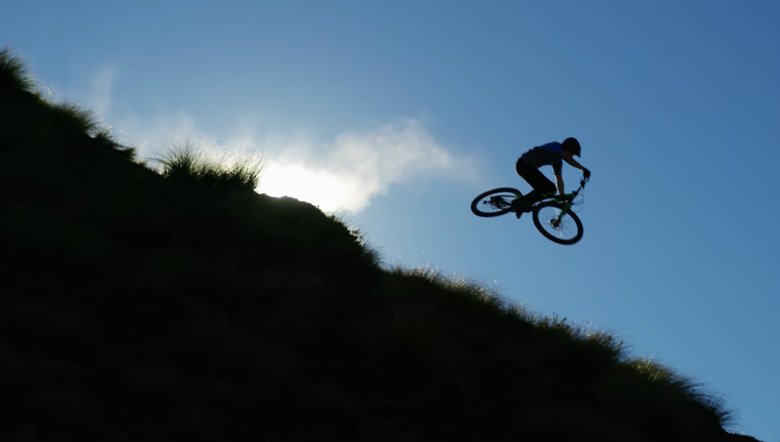 Sweet As - Reece Wallace enjoys some of New Zealand's finest #mountainbiking - vitalmtb.com/videos/member/… #mtb