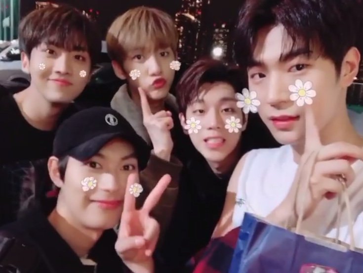 violetlavender5's tweet photo. 【ﾟ+｡:.ﾟ🌸 KNK threads and random tweets 🌾.:｡+ﾟ】 https://t.co/xfLuPZU4eo