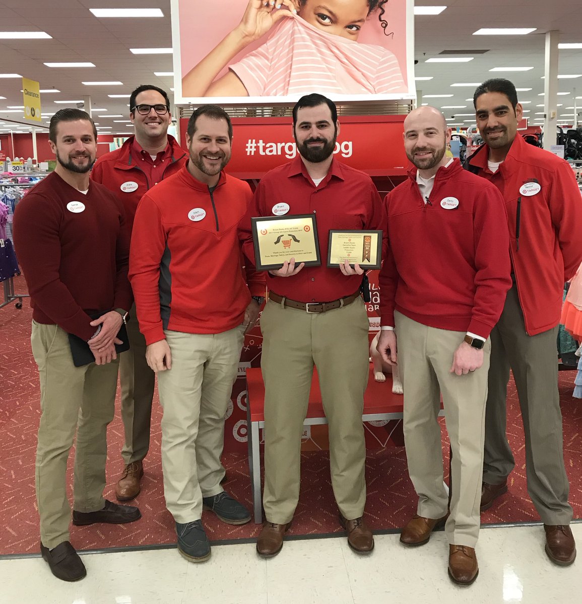 Extremely proud of <a href="/BRaabe85/">Bryant Raabe</a> for being awarded the #D441 MVP and the #G499 MVP for 2017!! Great job Bryant!! 🎯<a href="/GRHokie82/">George Richards</a> <a href="/AKupchella/">Adam Kupchella</a> <a href="/NestorAndino1/">Nestor Andino</a> <a href="/dannykramer44/">Danny Kramer</a>