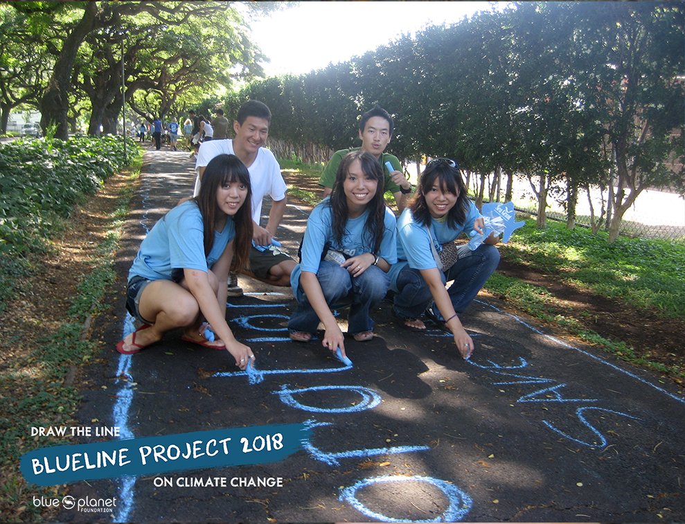 ResilientOAHU's tweet photo. Join @resilientoahu, @blueplanetfound, students & the community 4/21, 9am-noon to chalk "blue lines" to mark areas that will be impacted by 1-meter sea level rise. Join the movement at https://t.co/6JtDab6QZ6. #DrawTheLine #BlueLineProject #BlueLineHI #ClimateChange https://t.co/6AfVCgQc1r