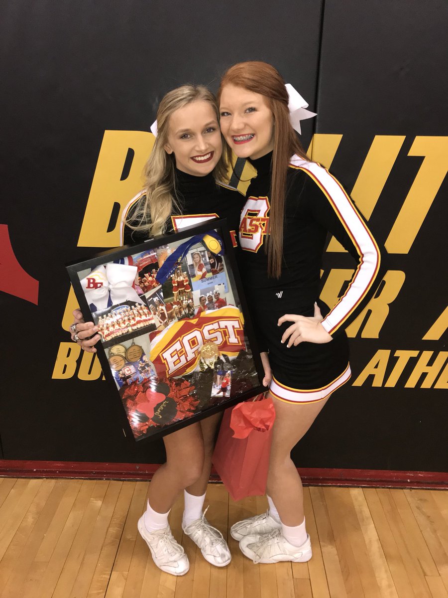gracecross___'s tweet photo. With the new season approaching, it makes me miss this team so much more:( ❤️💛 https://t.co/2SEb0qxPhF
