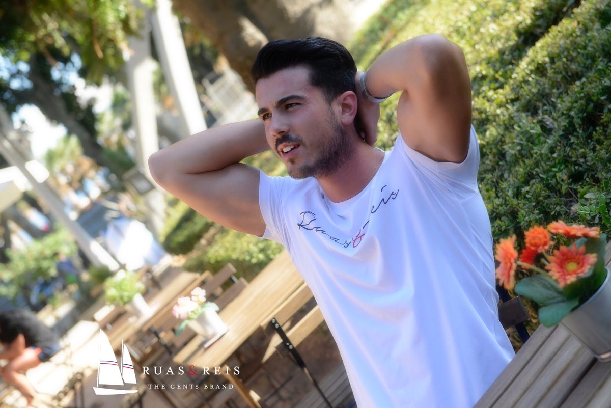 ruasandreis's tweet photo. Llegó la #primavera, la #SemanaSanta , el nuevo horario de #verano ☀️ ... Y llegan nuestras camisetas ,opción perfecta para esta #temporada . ¡Calidad y diseño! 
Visita nuestra web: https://t.co/vdm0PynUTL
❌Camisetas: 29.95€ ❌

#malaga #moda #modahombre  #camiseta https://t.co/YCmVkr1aRF