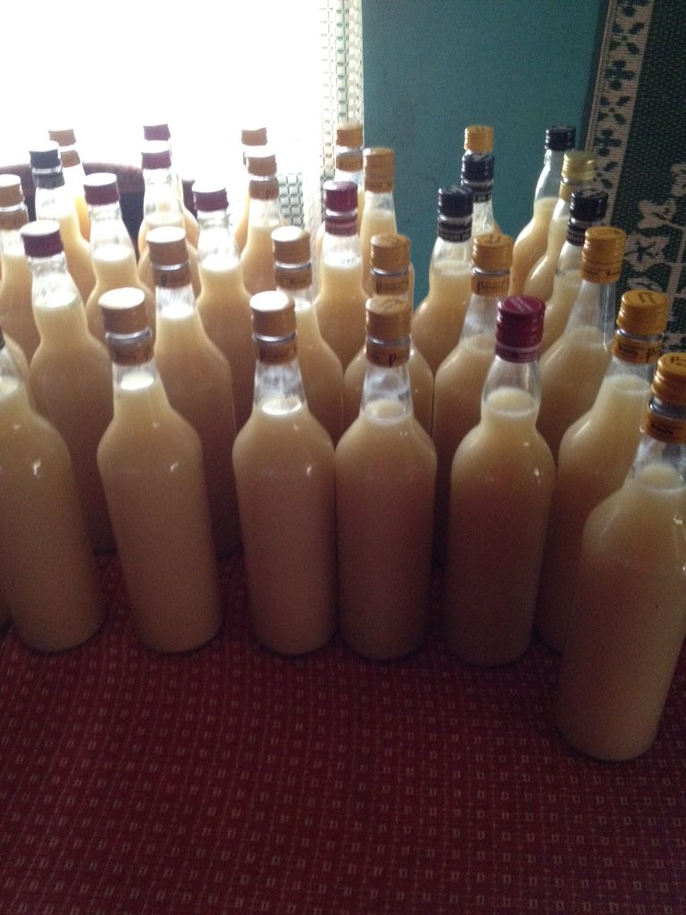 DeeSatha's tweet photo. Great granny made moonshine, gogo and mums made moonshine, now it's my time. #pineapple-hooch hola at me if u want sum https://t.co/2KfCpWcdnu