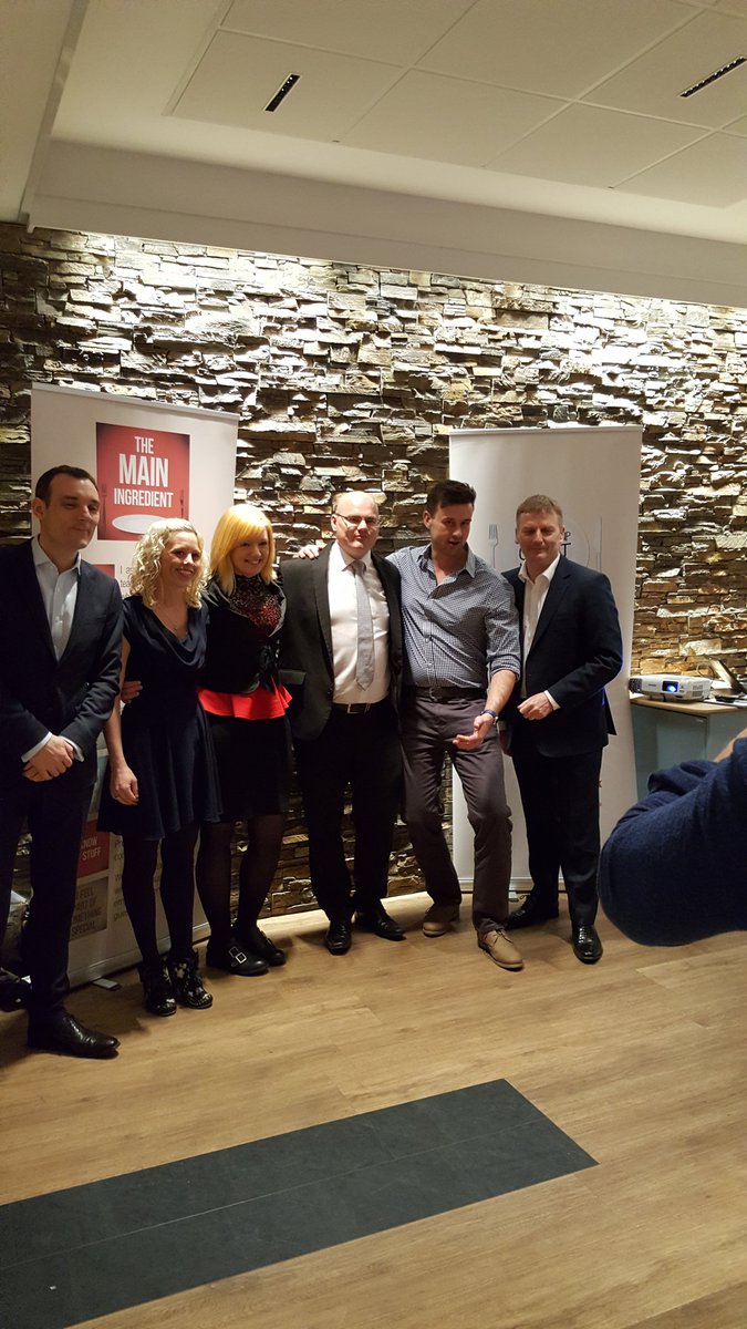 MichelleRedfor3's tweet image. Fantastic day at the UCB celebrating some fantastic talent #TopTalent @cjbraybrook @SJ101112 @elletori @RichLev1 @deangjones @WeAreSUGM