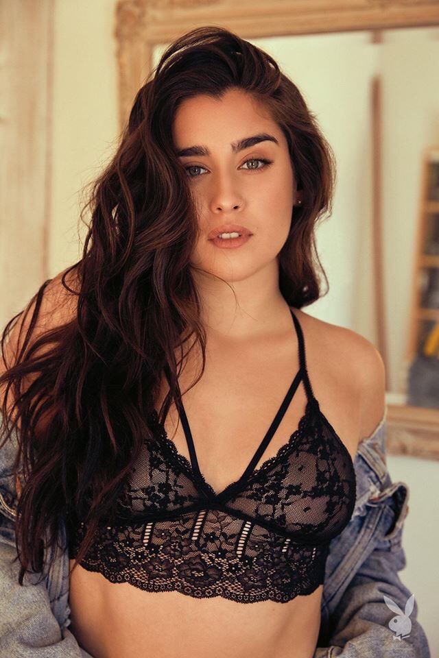 reflectmatthew's tweet photo. A beleza de Lauren Jauregui merece ser muito apreciada https://t.co/gF5Nj2BOJ4