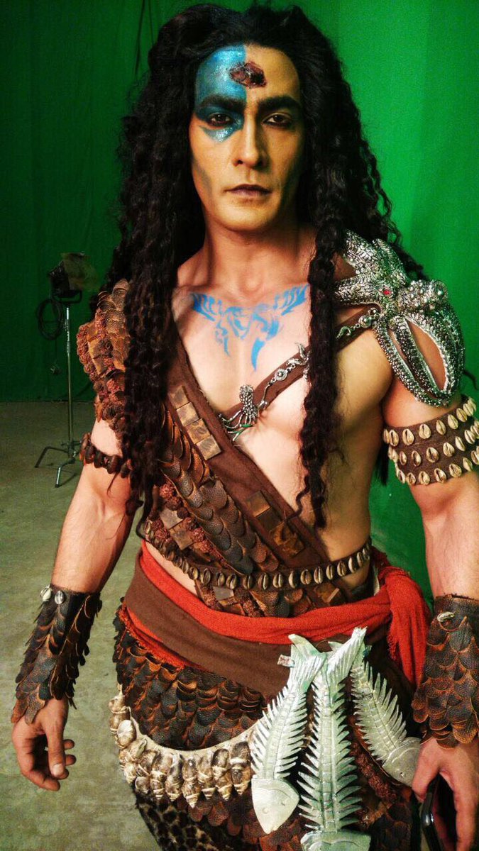 Shooting for an exciting scene. After all the e make up, costumes and vfx effects, you see magic on screen. Watch Vignaharta Ganesha tonight at 8:00pm on Sony Tv