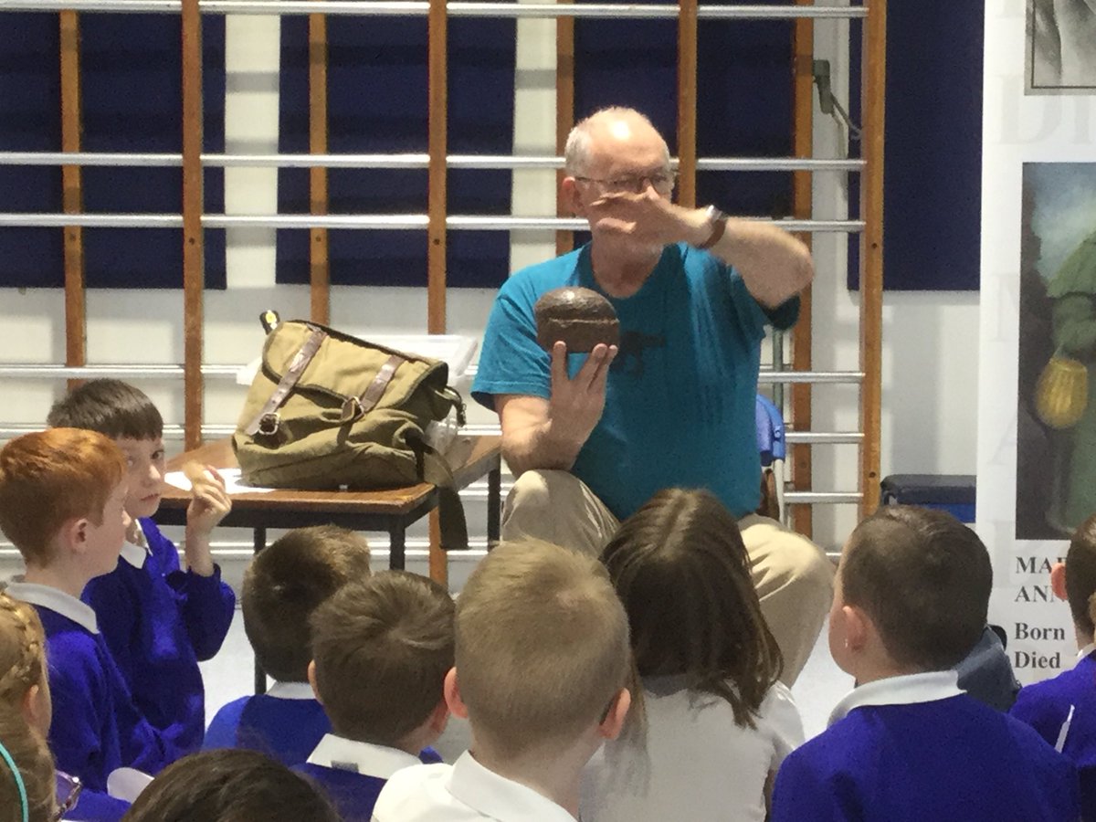 engainesschool's tweet photo. A fossilised dinosaur egg! https://t.co/4Cyja1TbYG