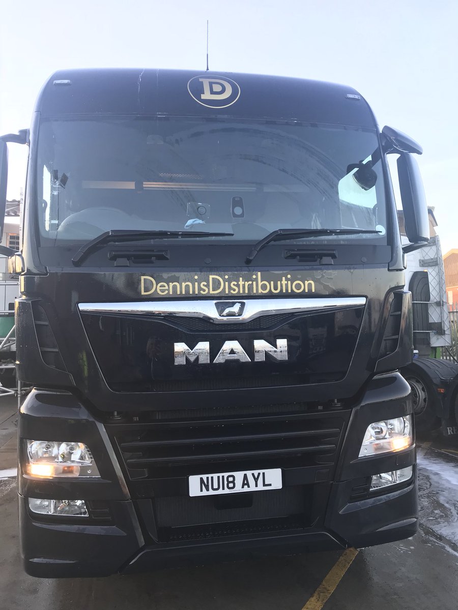 dennisdist's tweet photo. Thanks to @DFS_PAINT our new @mantruckbusuk is looking good on the road #trucking https://t.co/kL0b2cflIK