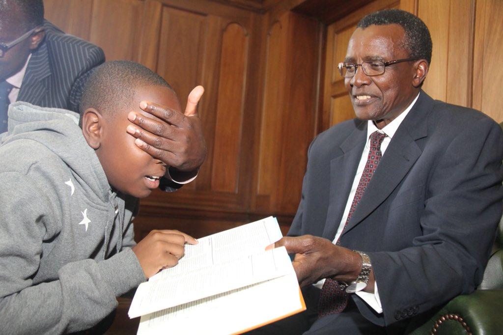 dkmaraga's tweet photo. Great meeting with gifted brothers Ryan Thuku, 11, and Jason Oyuchi, 8, and their mother Jacqy Oyuchi. I witnessed them reading with their eyes closed. https://t.co/8OuJCl07J1