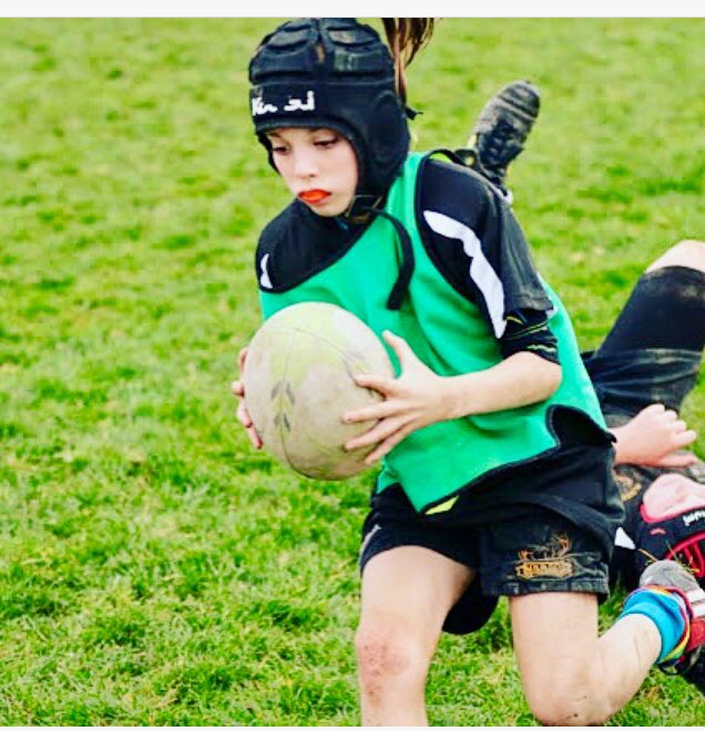 Sunshinesamoir's tweet photo. My girl is looking forward to @SaleSharksRugby girls residential camp next with @MarliePacker #girlsrugby #mineheadbarbarian #mbrfc #mbrfcpink #rugby ππΉ https://t.co/vmcdQ1E3bK