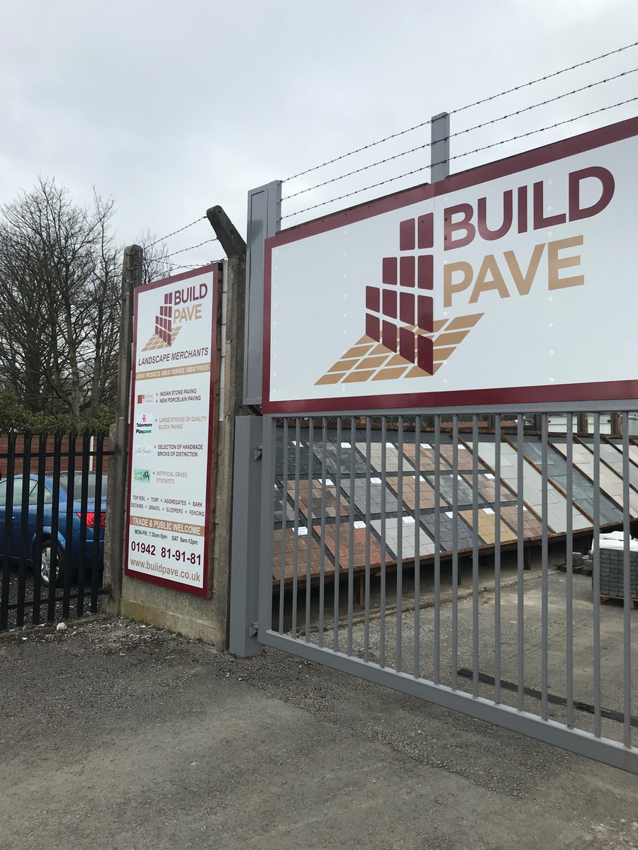 BarleystoneP's tweet photo. We are delighted to announce a new UK Barleystone Merchant, Buildpave of Westhoughton, Bolton-North West England.
They will stock the full Barleystone range of paving &amp; flag products.
Our North West Sales Agent Joe Wareham has organised an outdoor Paving Display pictured below. https://t.co/dKCWEXZznz