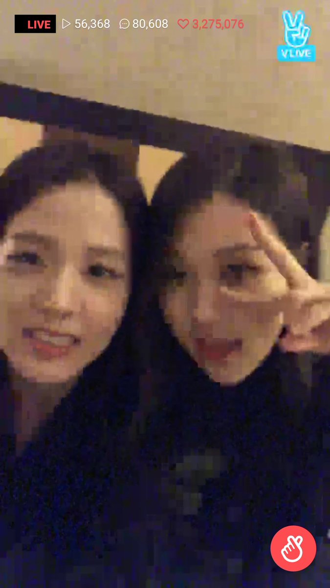 Lalisaaa7's tweet photo. #chaengsoo
#BLACKPINK
#ROSÉ
#JISOO
Ohhh so sweet https://t.co/H7beM2cNYS