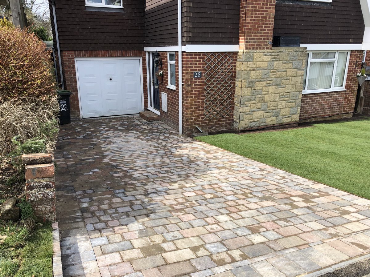 KeystonePaving's tweet image. A small Tegula driveway installed with new lawn.  Makes such a difference.  Check out the customers review on @HouzzUK houzz.co.uk/browseReviews/… @houzz @HouzzAU