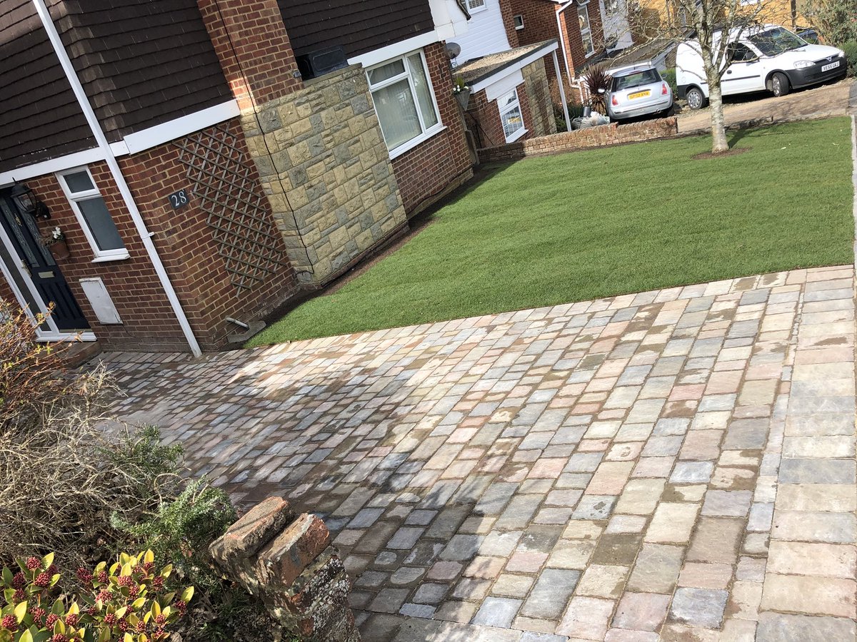 KeystonePaving's tweet image. A small Tegula driveway installed with new lawn.  Makes such a difference.  Check out the customers review on @HouzzUK houzz.co.uk/browseReviews/… @houzz @HouzzAU