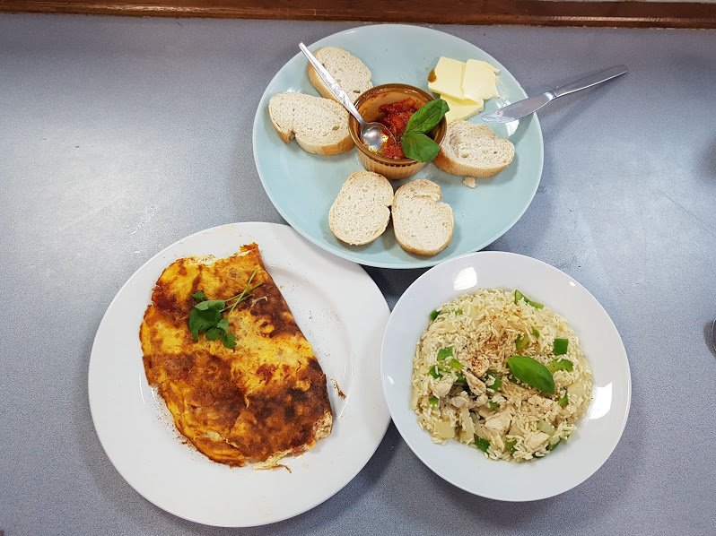 UckColl_Tech's tweet photo. Year 8 Ready Steady Cook.
The students worked in four teams India, Mexico, Spain and Italy. Each team was given a tray of ingredients and were asked to create two dishes from scratch.
The results were amazing #ainsleytvchef #lovelifelearning https://t.co/lyimSW9pOh